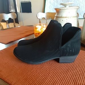 Black boots
